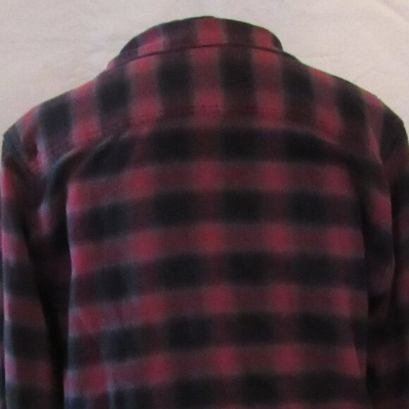 DKota Grizzly Red & Black Flannel Size XL 100% Cotton Snap Closures EUC - Picture 3 of 12